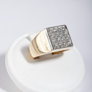 Anello oro giallo 18k con diamanti 0,30ct