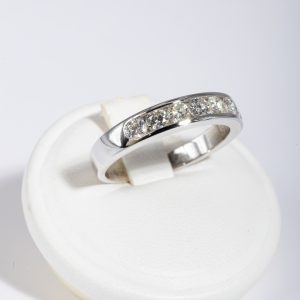 Anello riviera oro bianco 18k con diamanti 0,60ct