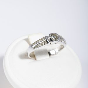 Anello oro bianco 18k con diamanti 0,30ct