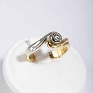 Anello bicolore oro bianco e giallo 18k con diamante 0,15ct