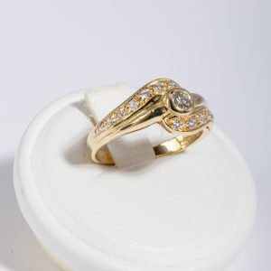 Anello riviera oro giallo 18k con diamanti 0,40ct