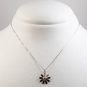 Collana oro bianco 18k con pendente margherita