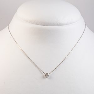 Collana oro bianco 18k con punto luce 0,15ct