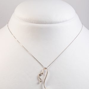 Collana oro bianco 18k con pendente a cuore e perla