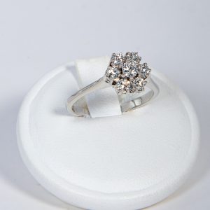 Anello rosetta oro bianco 18k con diamanti 0,33ct