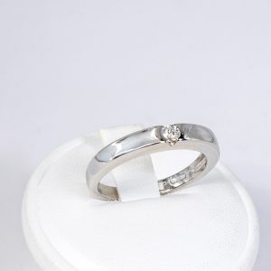 Anello oro bianco 18k con diamante 0,09ct