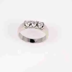 Anello trilogy oro bianco 18k con brillanti tot. ct.0,54